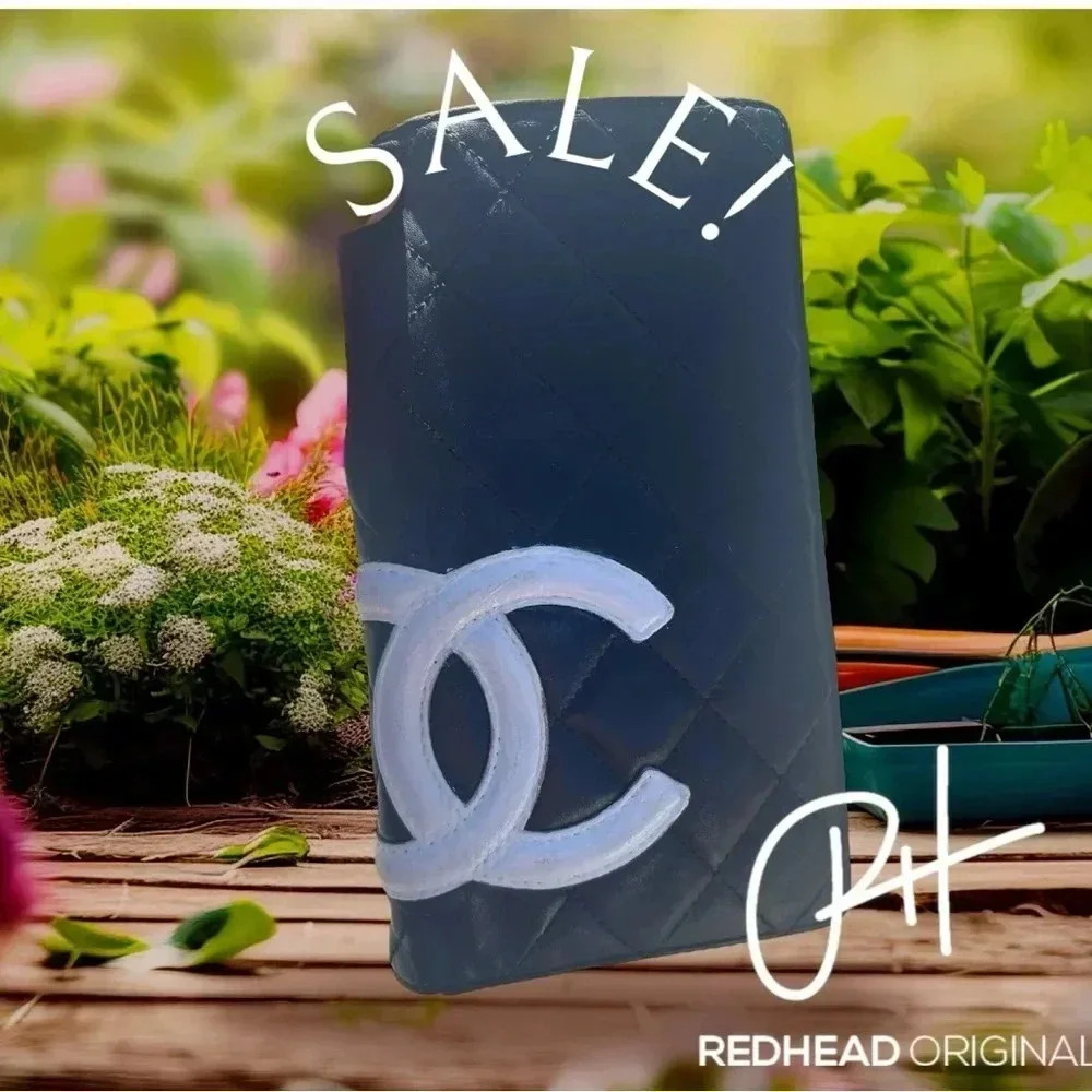 “CHANNEL” 💯 Authentic Combon line Lambskin long bifold wallet comes with card